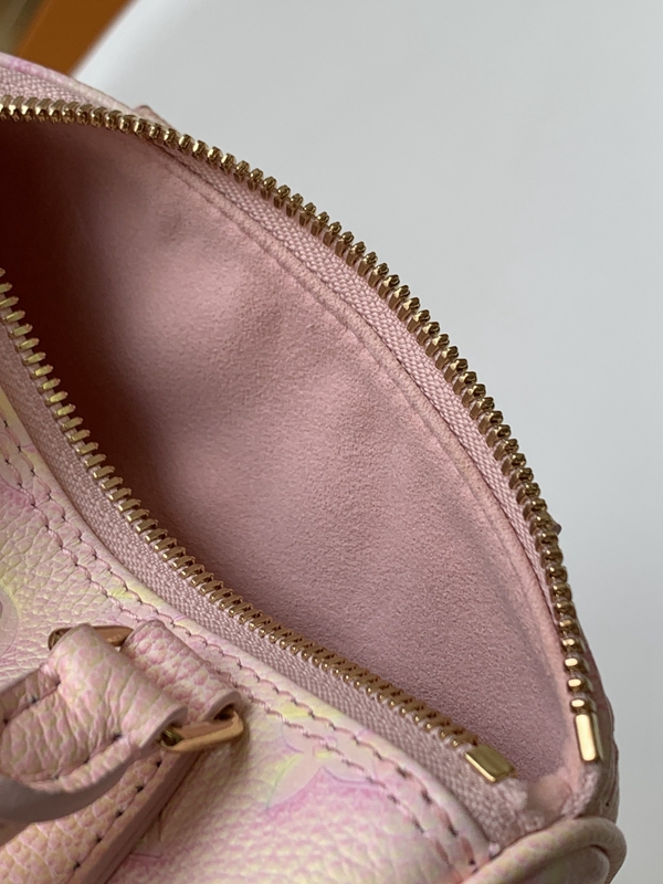 ルイヴィトンバッグ着用イメージ